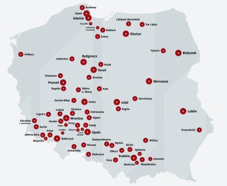 Mapa z zabytkami z dachówkami Koramic