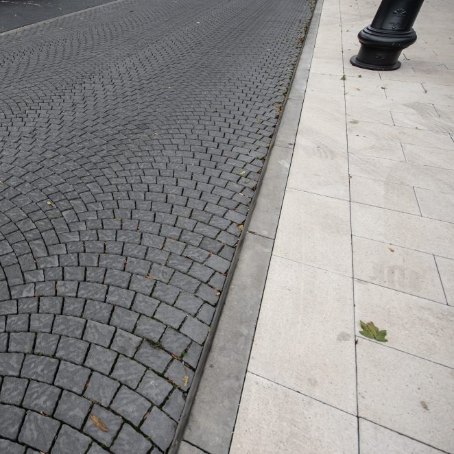 Nawierzchnia z kostki Arte na ulicy Rynek w Stalowej Woli